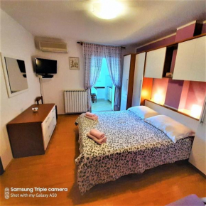  Apartments Elda  Ровинь